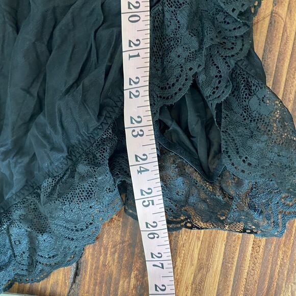 Victoria's Secret Women's Black Lace Sheer Lingerie Slip Chemise Size 34B - Picture 11 of 11